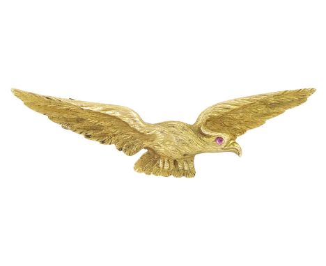 15ct gold Royal Air Force eagle broochCondition Report:Approx 5.65gm, tested 15ct, back pin not gold, length = 54mm, good con