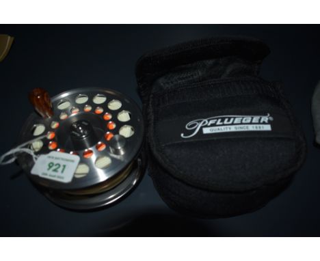 A Pflueger Trion 2858 #10/11 Fly Fishing Reel in original soft case litlle or no use