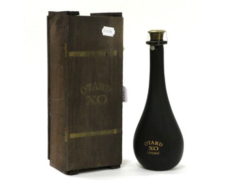 Otard XO Cognac, 70cl, 40%, in wooden presentation case