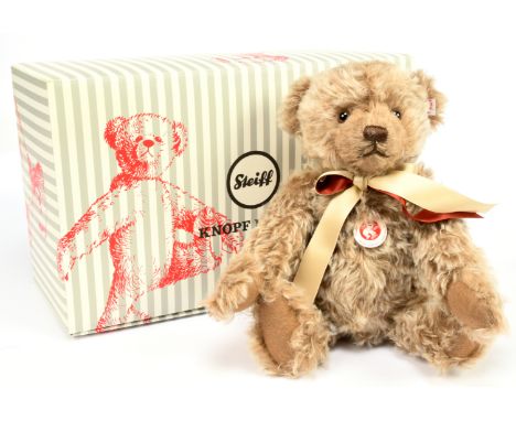 Steiff British Collectors' Bear 2022, white tag 691294, LE 2000, mohair, with chest tag, swing label, certificate, Excellent 