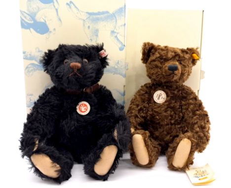 Steiff teddy bear pair including: (1) 1920 Classic replica, yellow tag 000836, mohair, chest tag, within Good Plus basic box,