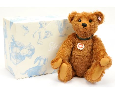 Steiff British Collectors 2009 teddy bear, white tag 663246, mohair, wearing engraved Steiff name plate on dark green leather