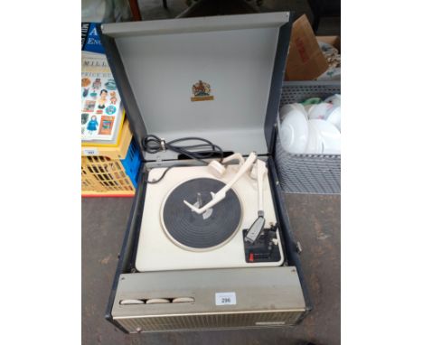 Vintage Garrard turntable in fitted casing 