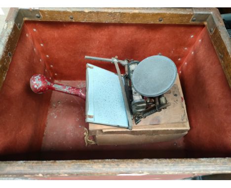 Vintage hand druck press machine 