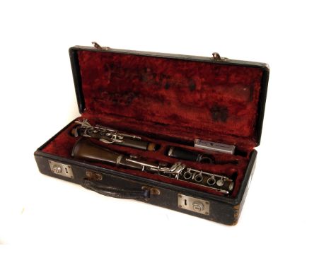 Clarinet: Boosey and Hawkes Bb 'Westminster' Boehm System Clarinet serial number 6986 AF condition