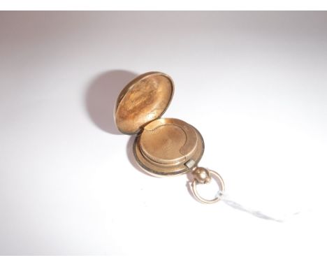 A 9CT YELLOW GOLD SOVEREIGN CASE