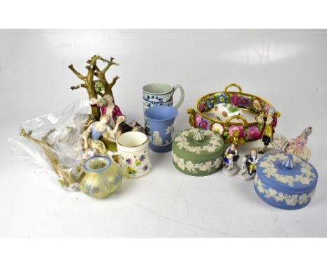 A group of late 19th and 20th century ceramics, to include a Spode gilt heightened twin-handled bowl, diameter 20.5cm, number