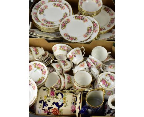 A mid-20th century Colclough dinner and tea service to include large plates, sandwich and cake plates, bowls, cups, saucers, 