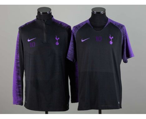 Harry Kane black and purple No.10 Tottenham Hotspur training top and t-shirt, L, (2),