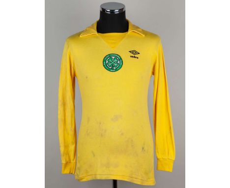 Rare yellow No.16 Celtic goal keepers shirt, 1977-78, Umbro, Mens, with v-neck style collar and embroidered cloth badge inscr