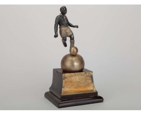 Pelé 1977 Amrita Bazar Patrika tribute trophy, a tribute trophy presented to Pelé by&nbsp;Amrita&nbsp;Bazar&nbsp;Patrika&nbsp