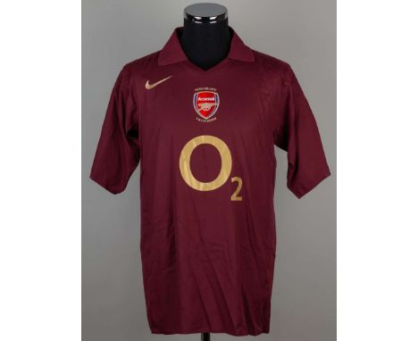 Thierry Henry redcurrant No.14 Arsenal match worn short-sleeved shirt, 2006, Nike, L, with v-neck collar embroidered cloth ba