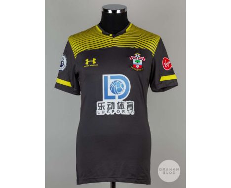 Nathan Redmond grey and yellow No.22 Southampton short-sleeved shirt, 2019-20, Under Armour, M, with button-up collar and emb