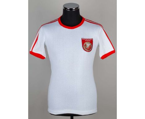 Mike Duxbury white and red No.10 Widzew Lodz v. Manchester United short-sleeved shirt, 1980, with crew-neck collar and embroi