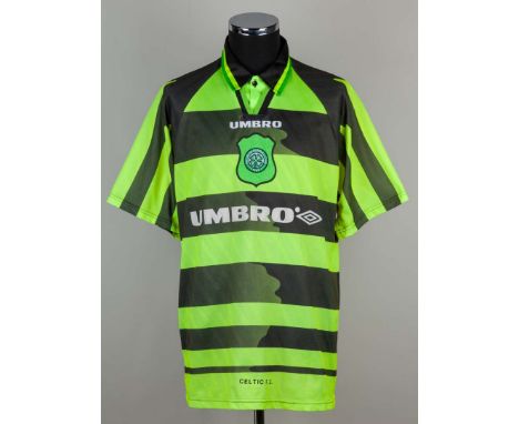 Green and black No.10 Celtic short-sleeved shirt, 1997-98, Umbro, XL, with button-up collar and embroidered cloth badge inscr