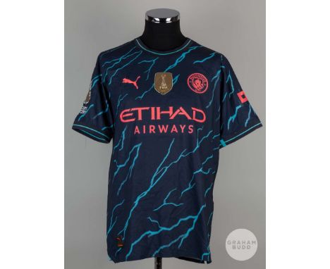 Kyle Walker No.2 navy blue Manchester City short-sleeved shirt, 2023-24, Puma, L, with crew-neck collar and printed badge wit