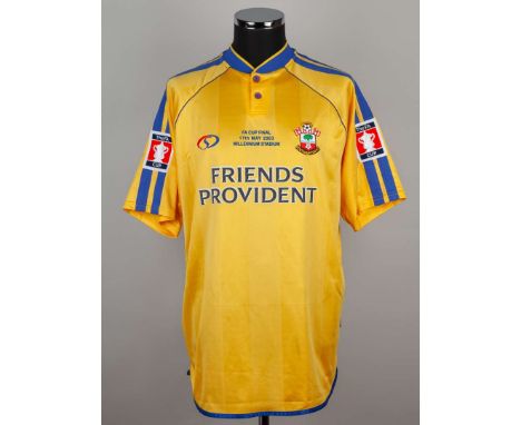 James Beattie yellow and blue No.9 Southampton v. Arsenal Cup Final match issued short-sleeved shirt 2003, 46/48, with button