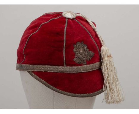 Red England rugby league cap with white tassel and embroidered crest&nbsp;