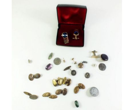 A small tray of cufflinks etc 