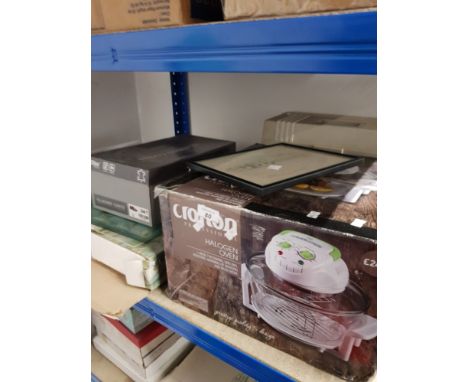 CROFTON HALOGEN OVEN TOGETHER WITH GLASS CHESS SETS ETC