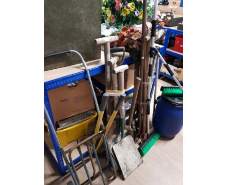 ASSORTMENT OF GARDEN TOOLS AND A SACK BARROW