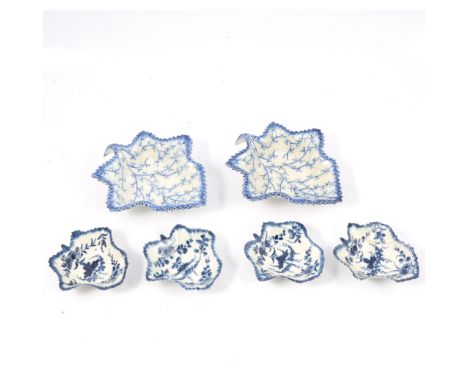 Pair of First Period Worcester pickle dishes, blue and white painted floral decoration, crescent mark, 9cm, two very similar 