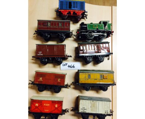Die-cast : Hornby '0' gauge selection - wagons, coaches and engine LNER 460, good cond (9).