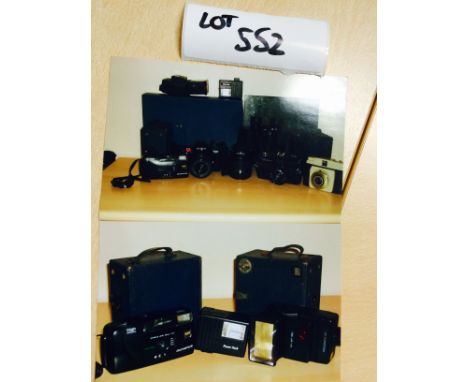 Collectables : Box of vintage cameras, camera equipment and binoculars, all good cond.
