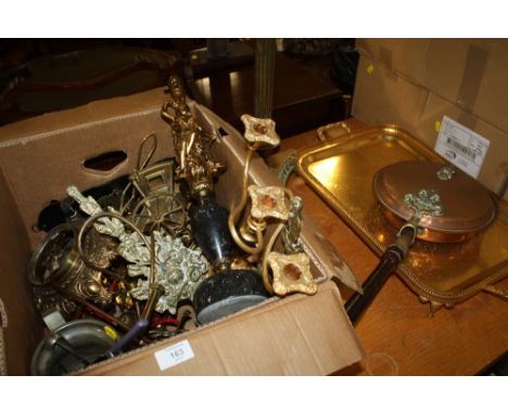 A COLLECTION OF BRASSWARE ETC TO INCLUDE MARBLE TABLE LAMP, GILDED SERVING TRAY 