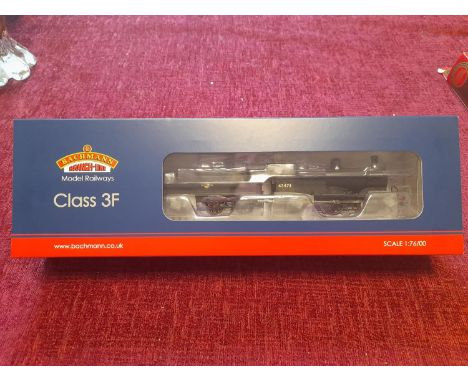 Bachmann Branch-Line 1:76/OO 31-625 Class 3F BR Black Late Crest - Railway Train Model Loco Toy Interest
