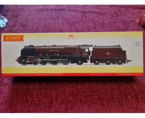 Hornby R3555 OO Late BR 4-6-2 ‘46256’ Princess Coronation Class ‘Sir William A. Stanier F.R.S’ - Railway Train Model Loco Toy