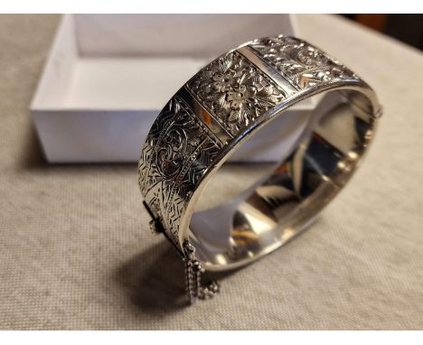 Birmingham Hallmarked Sterling Silver Bangle - 34.6g