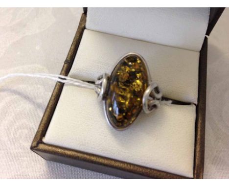 Ladies 925 silver ring with large oval amber cabouchon, size P