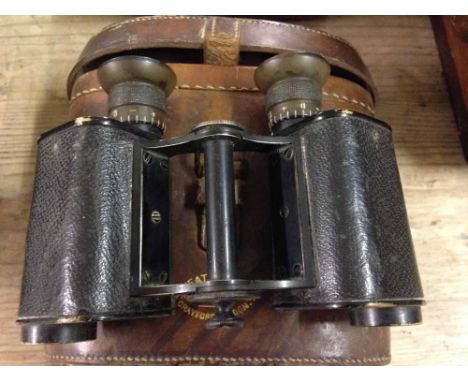 A pair of vintage Carl Zeiss Jena DRP feldstecher 8x binoculars in original case. Case marked Heath & co opticians to the Adm
