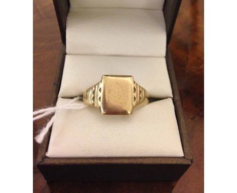 Gents signet ring, 9ct HM gold engraved inside, approx weight 6g, maker Henry Griffith & Son, size approx T