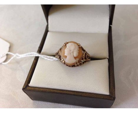 9ct gold cameo ring weight approx 3.9g size P