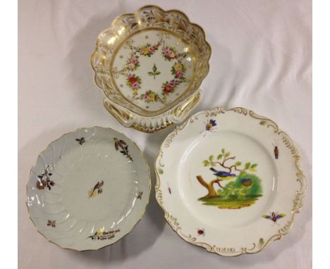 A 19th century Spode dessert dish, an 18th centuryChamberlains fluted dish and a 19th century plate