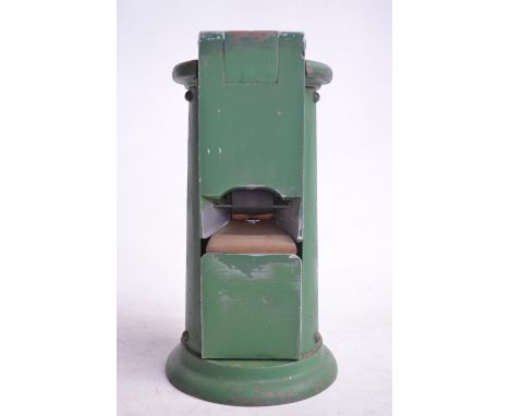 Vintage Waterlow &amp; Sons railway ticket machine 