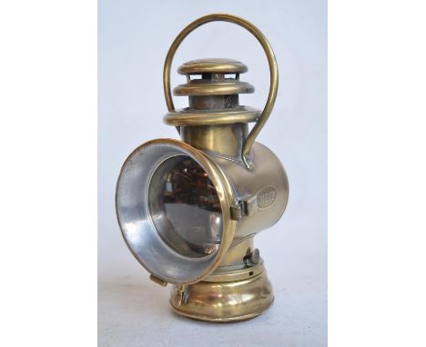 Vintage US made Dietz "Dainty Side Lamp" vehicle oil headlight, fixed handle, overall height approx 31cm 