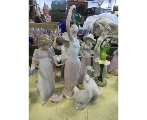 9 Nao figures, together with 2 Nao ducks and a frog ballerina&nbsp;