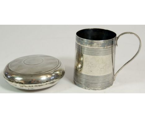 A silver circular snuff box, Sheffield 1912, 92.2g and a silver christening mug, London 1800, 73.8g 