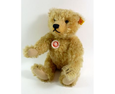 A Steiff gold mohair teddy bear 