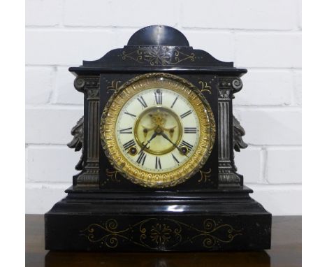 Ansonia Clock Company black slate mantle clock, m. 31 x 31 x 12cm.