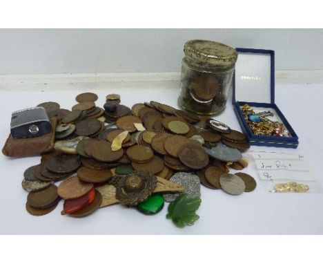 Coins, a lighter, enamel badges, hardstones, etc.