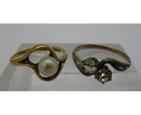 Two 9ct gold rings, weight 2.6g, both size K/L