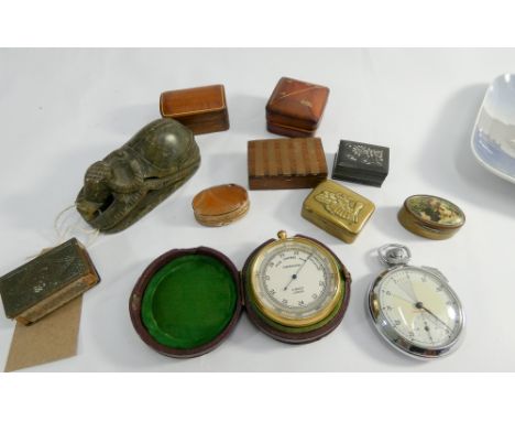 Collectables to include a compensated hand held barometer by Baker of London, Yachtsman stop watch, agate and other trinket b