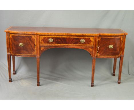 A SECOND HALF OF THE 20TH CENTURY GOOD QUALITY REPRODUCTION MAHOGANY AND INLAID SIDEBOARD IN GEORGE III STYLE, the breakfront
