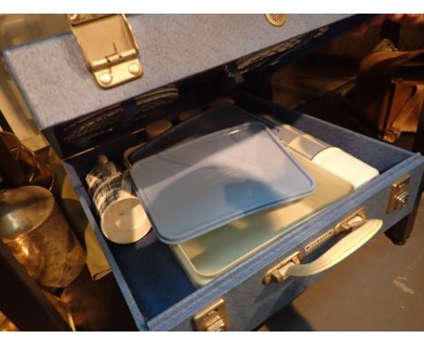 Brexton vintage picnic set