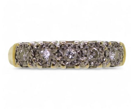 An 18ct gold five stone illusion set diamond ring set with estimated approx 0.25cts of brilliant cut diamonds, size N1/2, wei