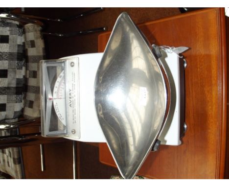 Large set of Avery counter scales 